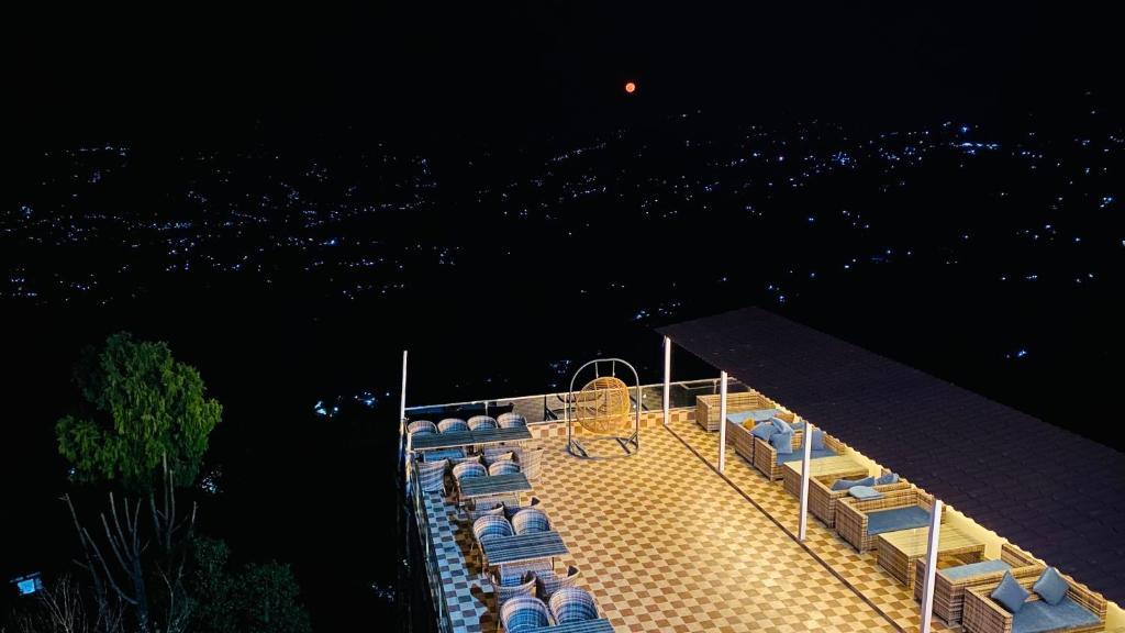 Hotel Himalayan Sunrise