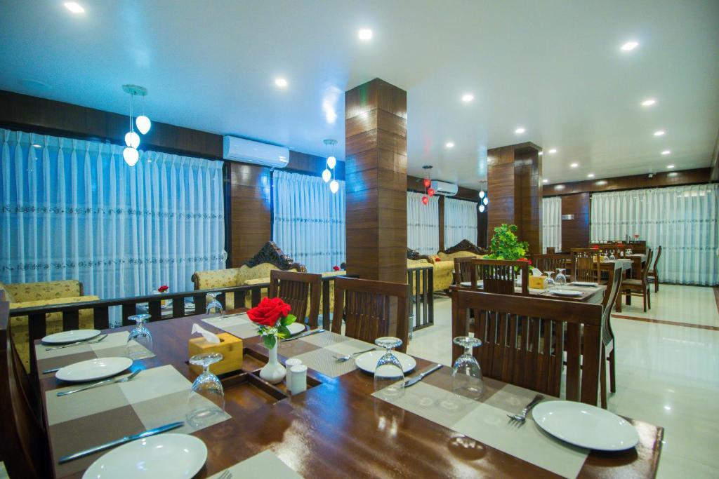 Hotel Prakash