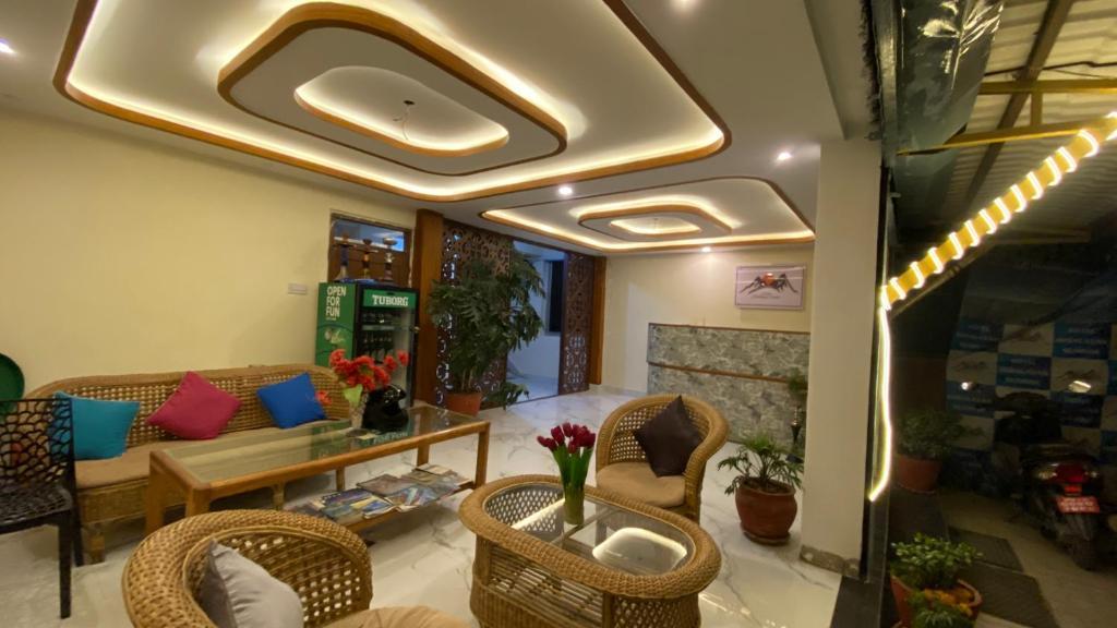 Hotel Himalayan Sunrise