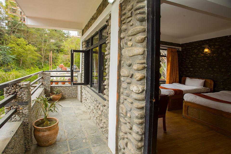 Peaceful Cottage and Cafe Du Mont