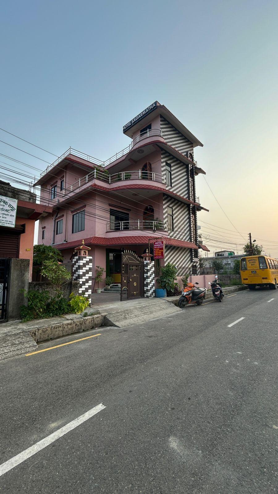 Hotel Sagarmatha Lodge And Restaurant