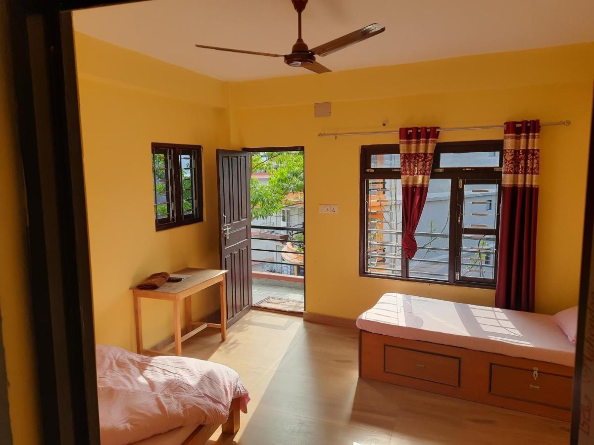 Hotel Forest Way, Hostel & Backpackers