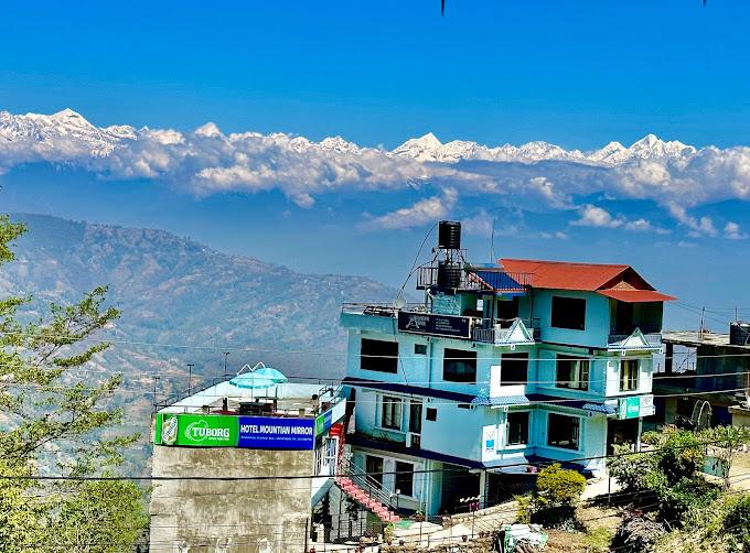 Hotel Mountain Mirror