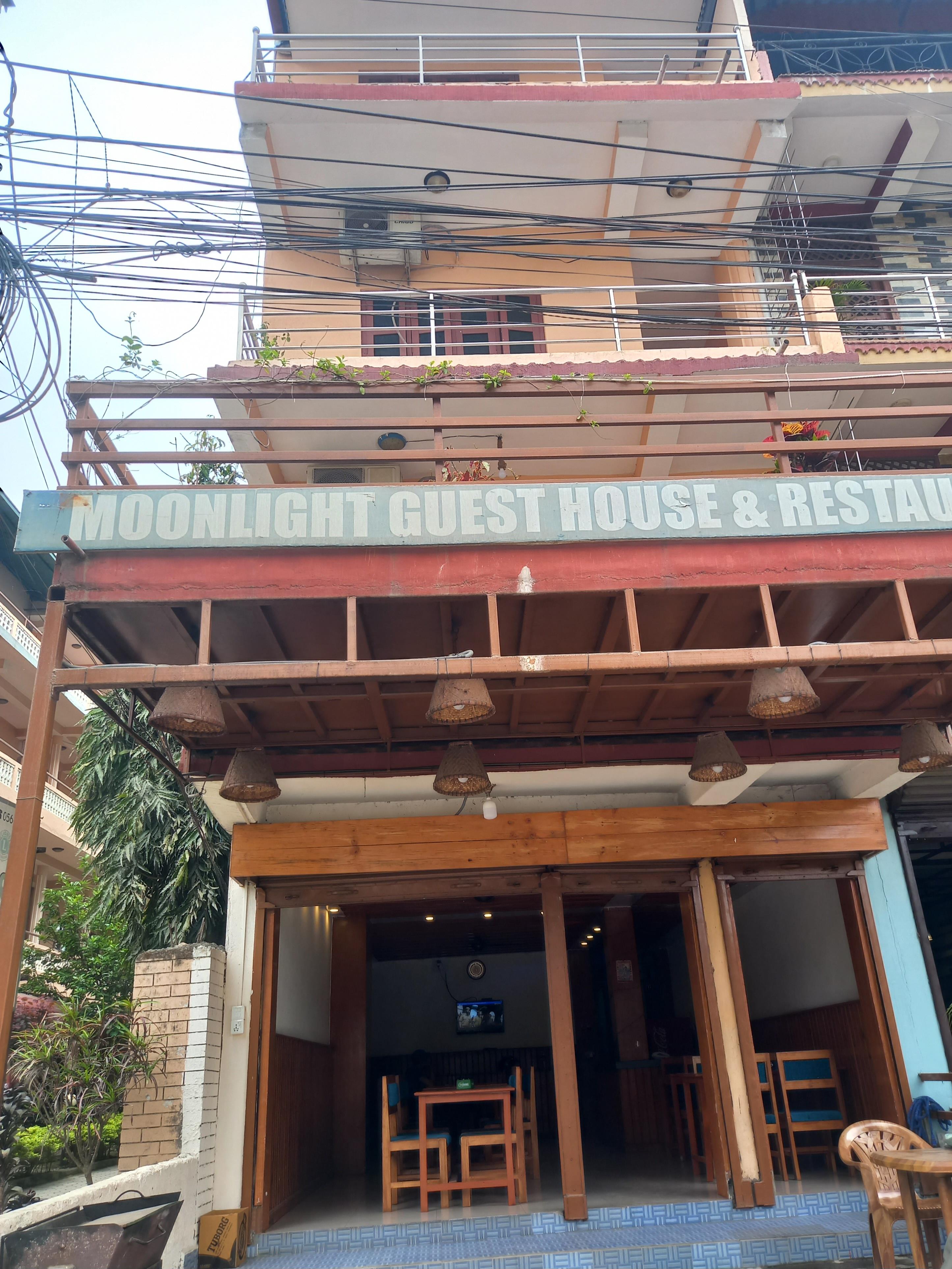 Moonlight Guest House And Restaurant