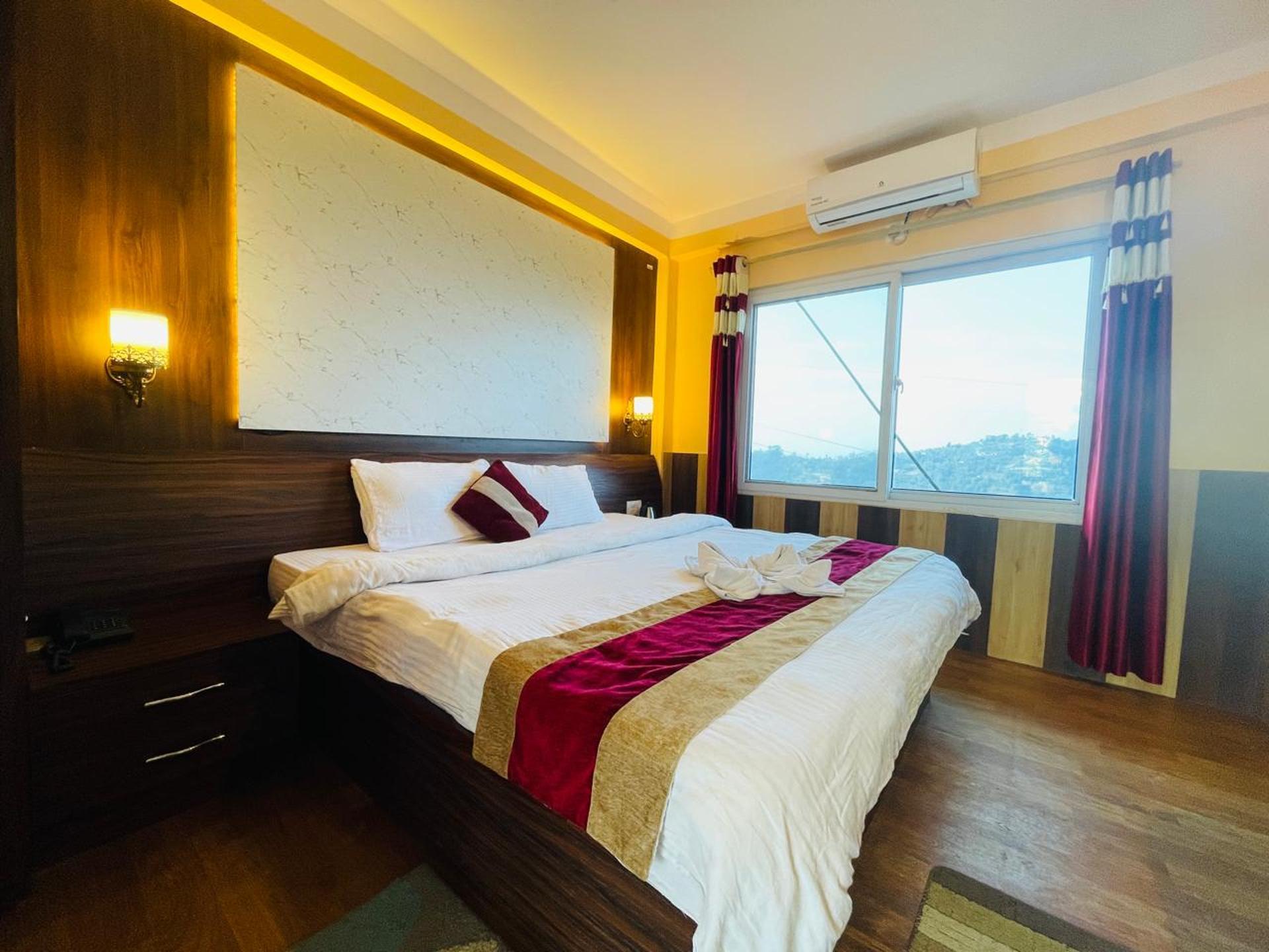 Deluxe Couple Room