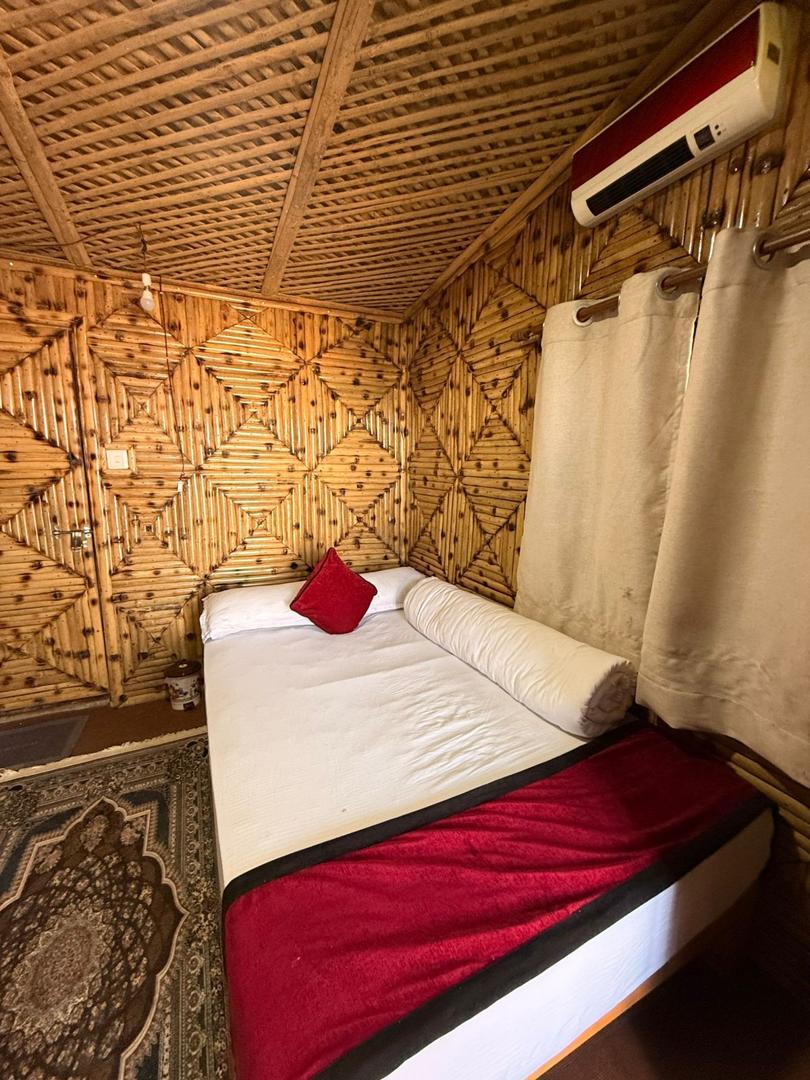 Tree House – Couple’s Nest