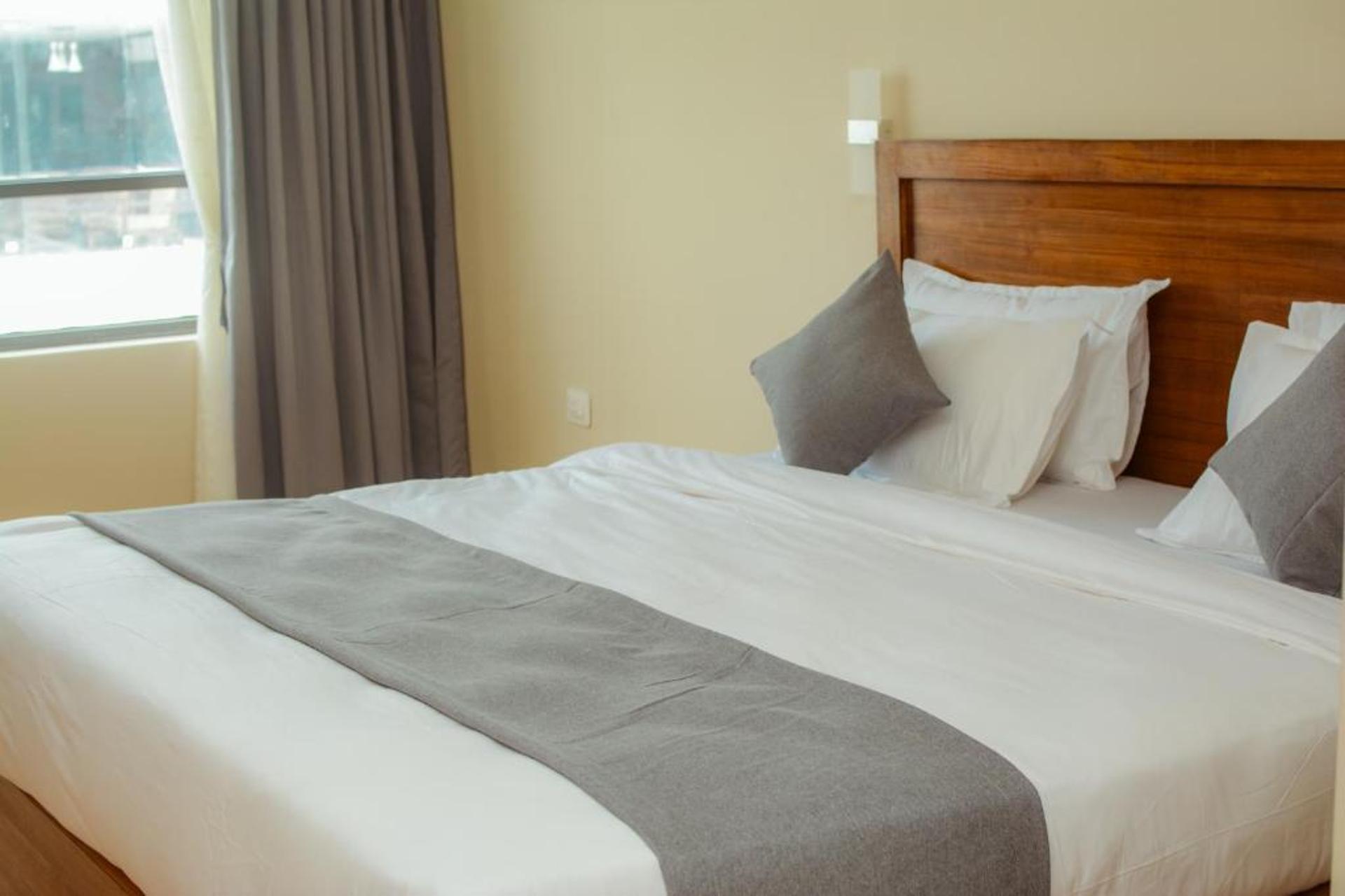 Deluxe Queen Room