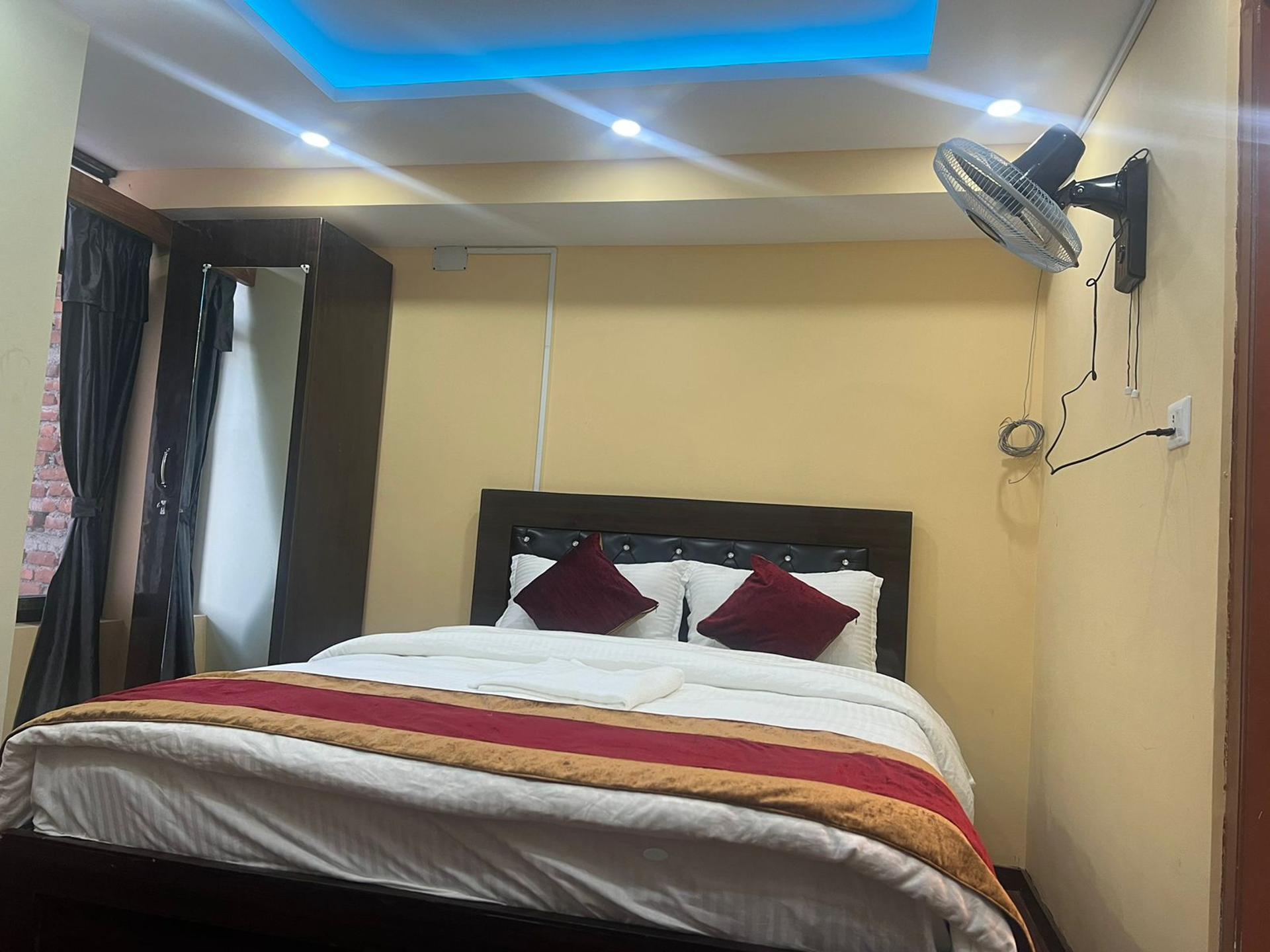 Single Bed Without AC