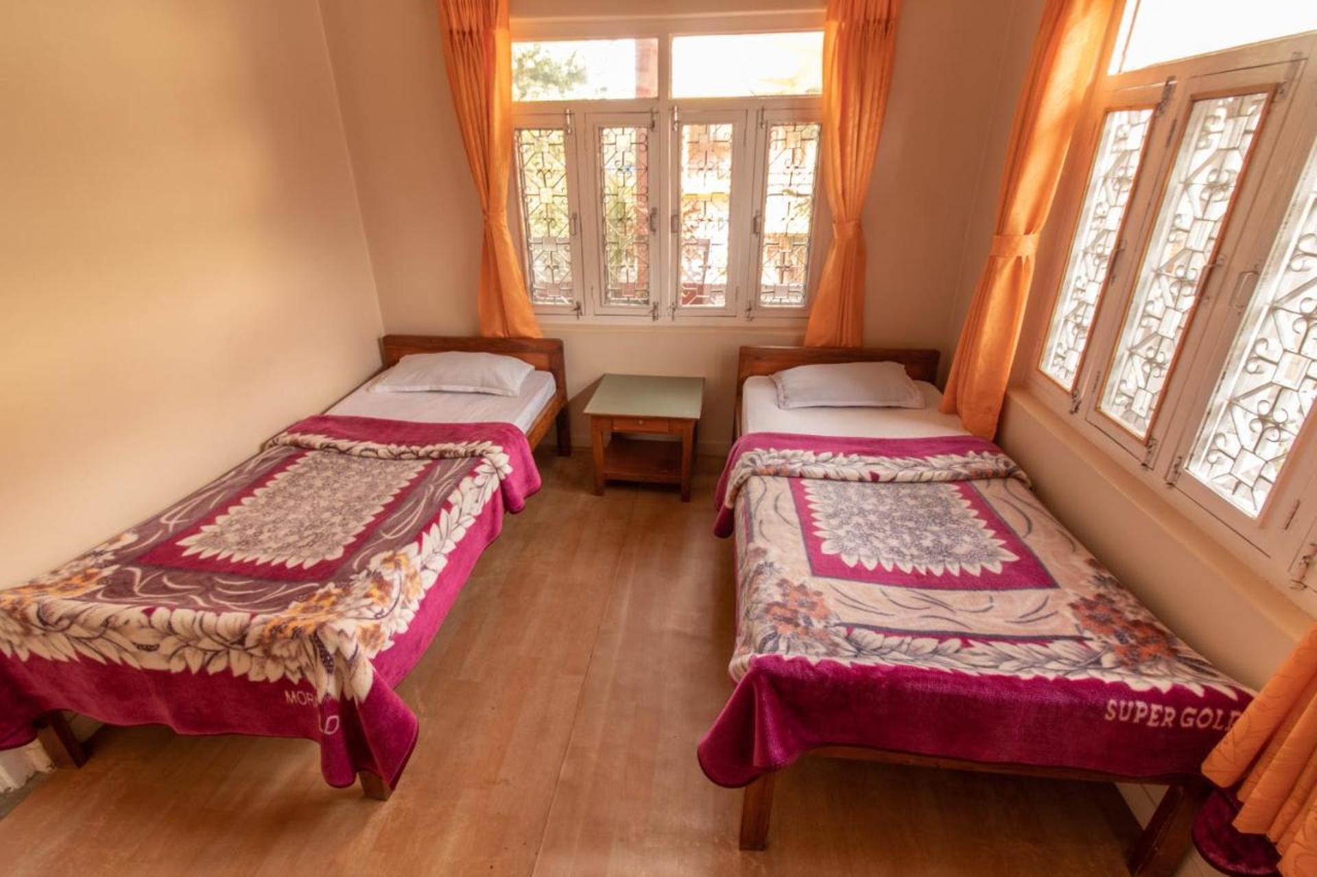 Twin Bed Room