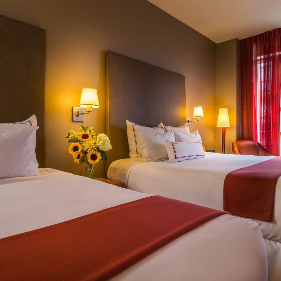 Deluxe Twin Bedroom