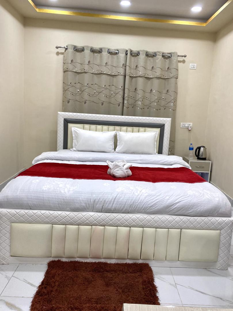 Large Single Room