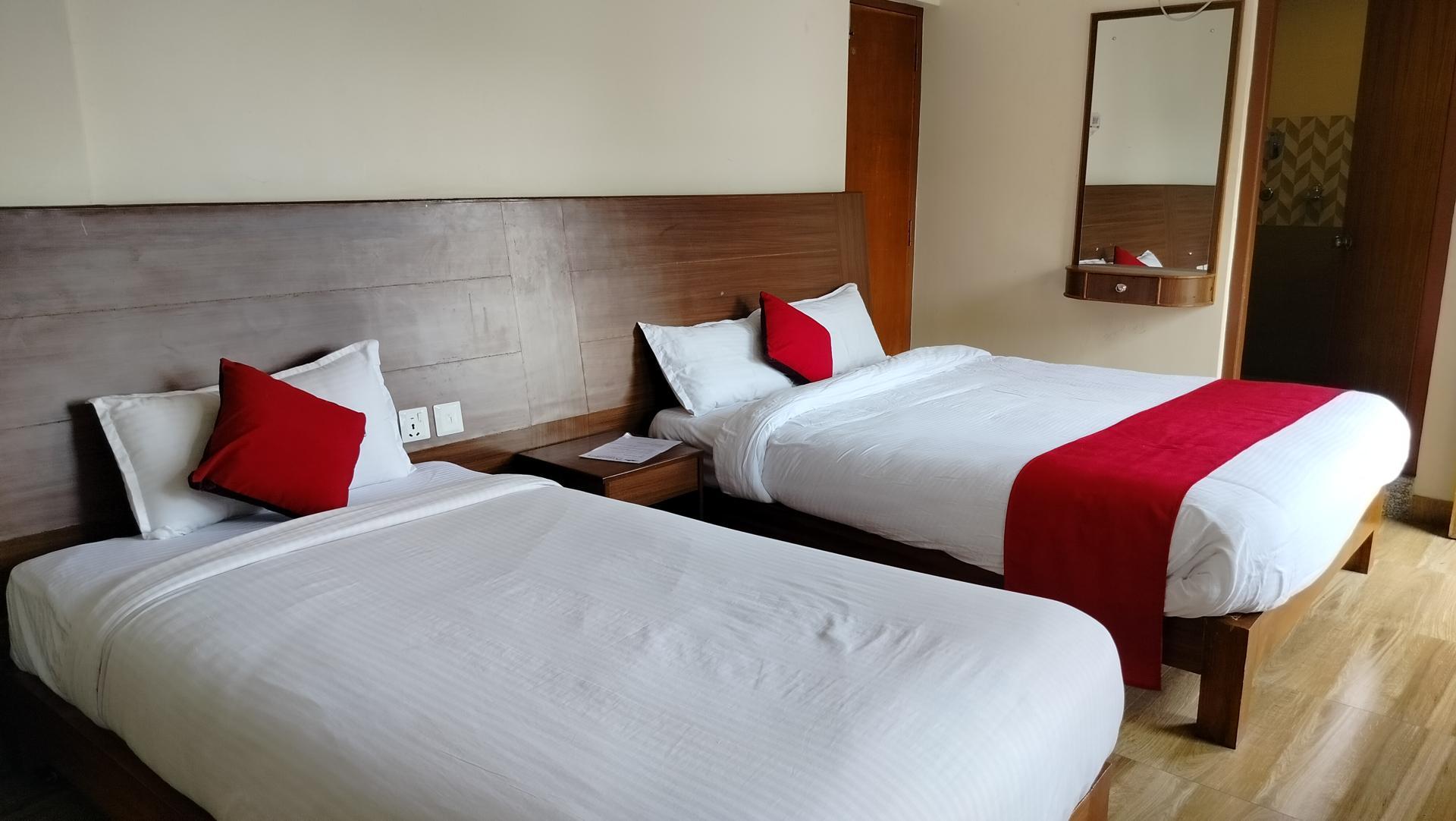 Deluxe 6 Sharing Room