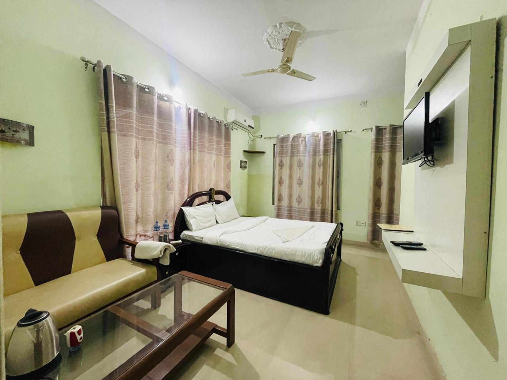 Deluxe Single Room