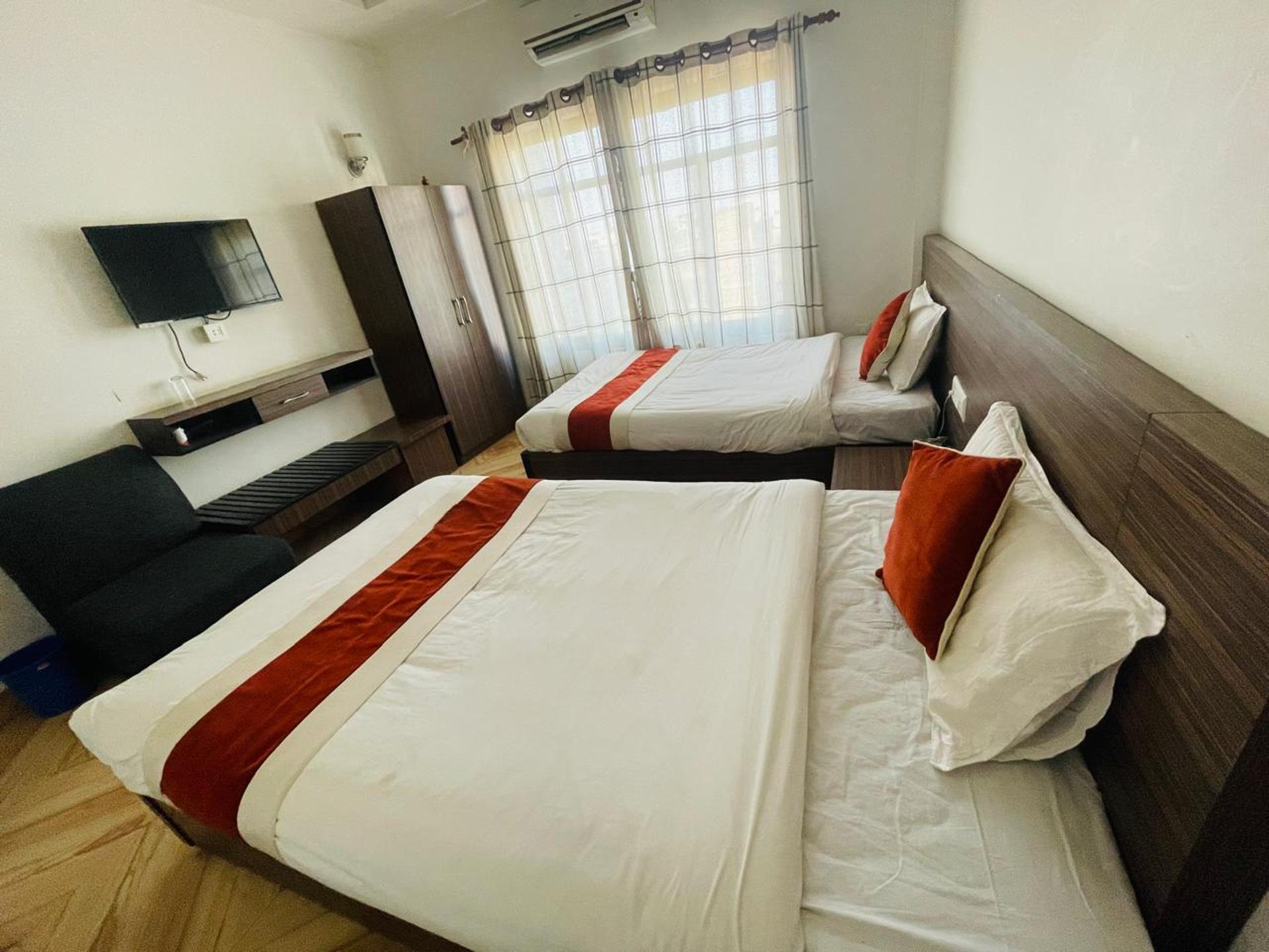 Deluxe Twin Bed