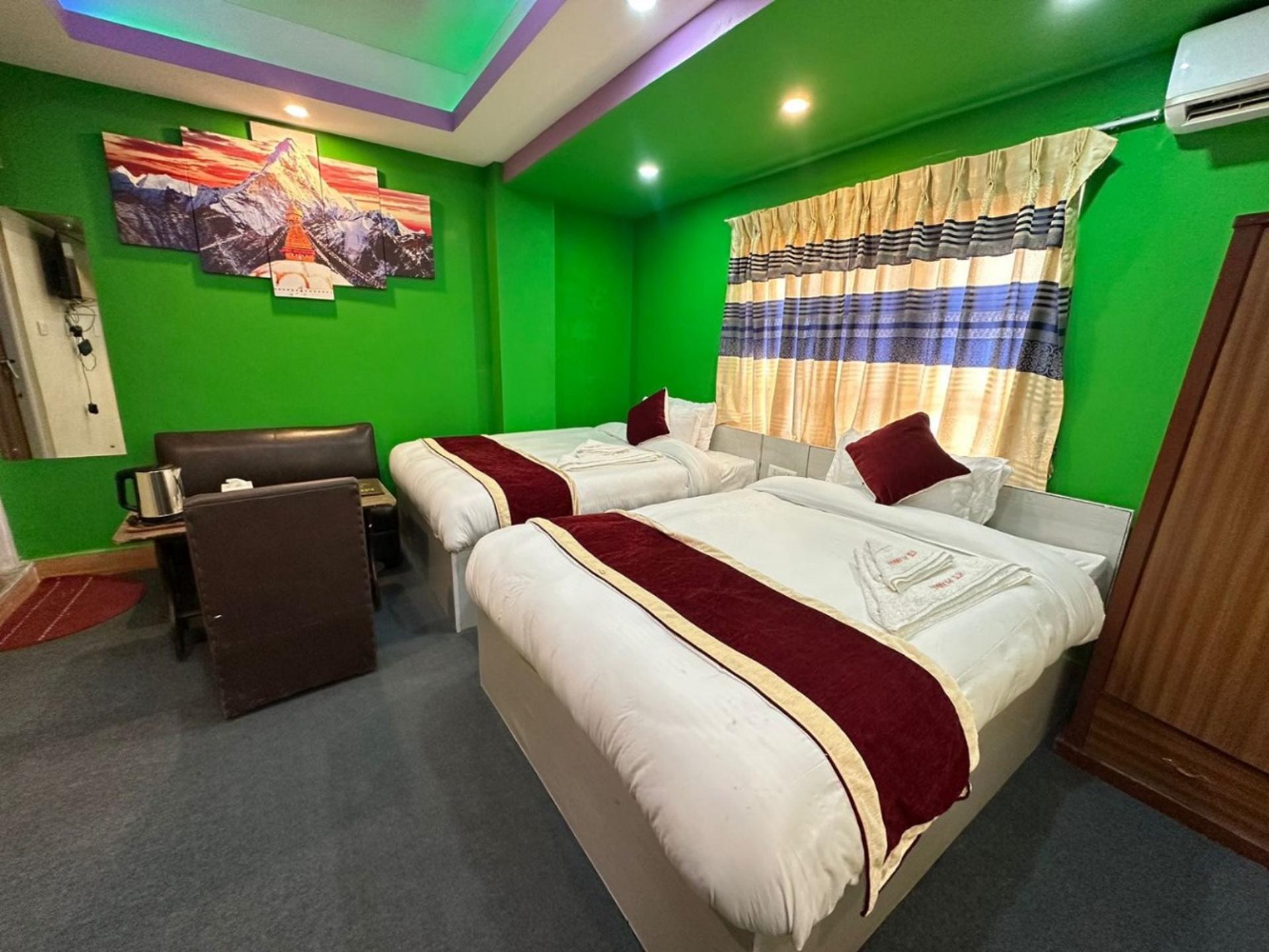 Deluxe Family Suite