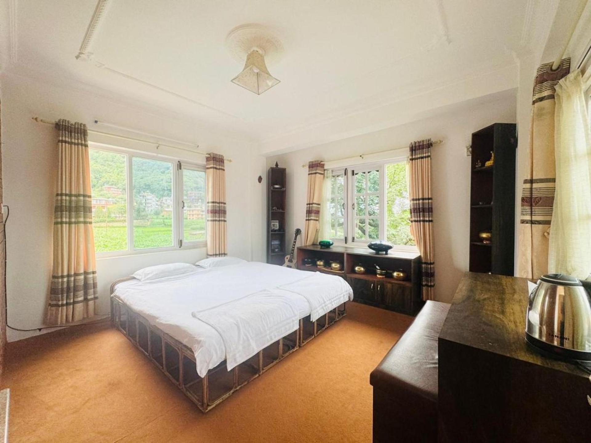 Deluxe Room with Mountain View