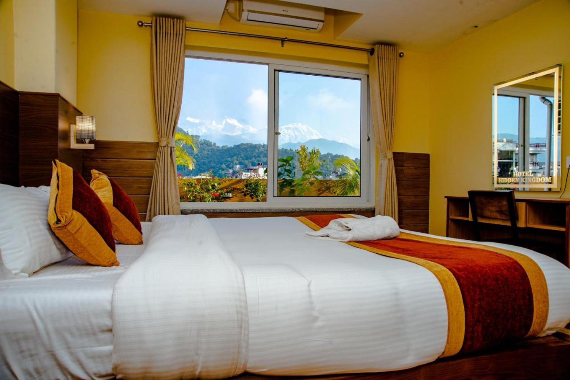 Deluxe Twin/Deluxe Room