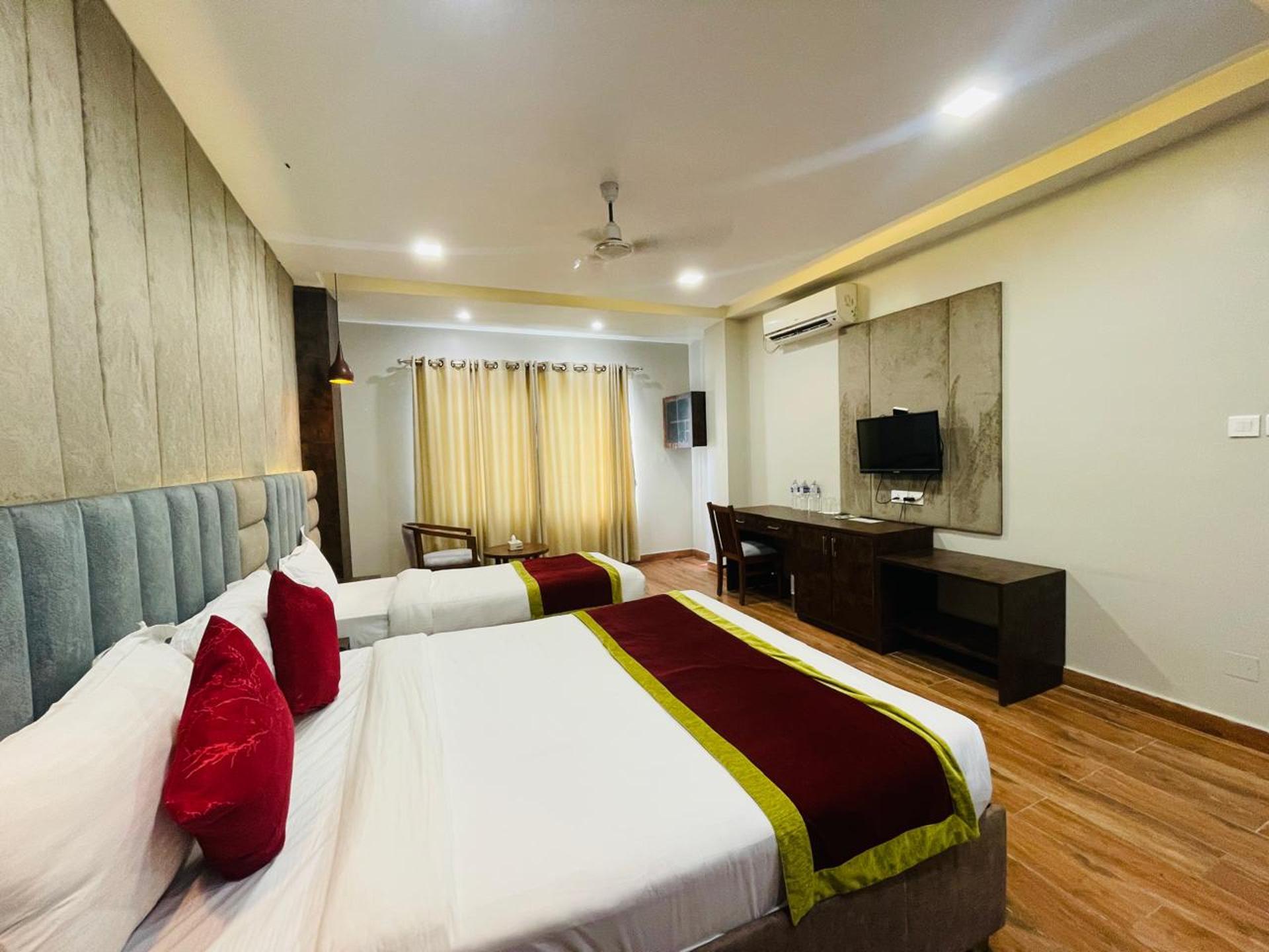 Semi Suite