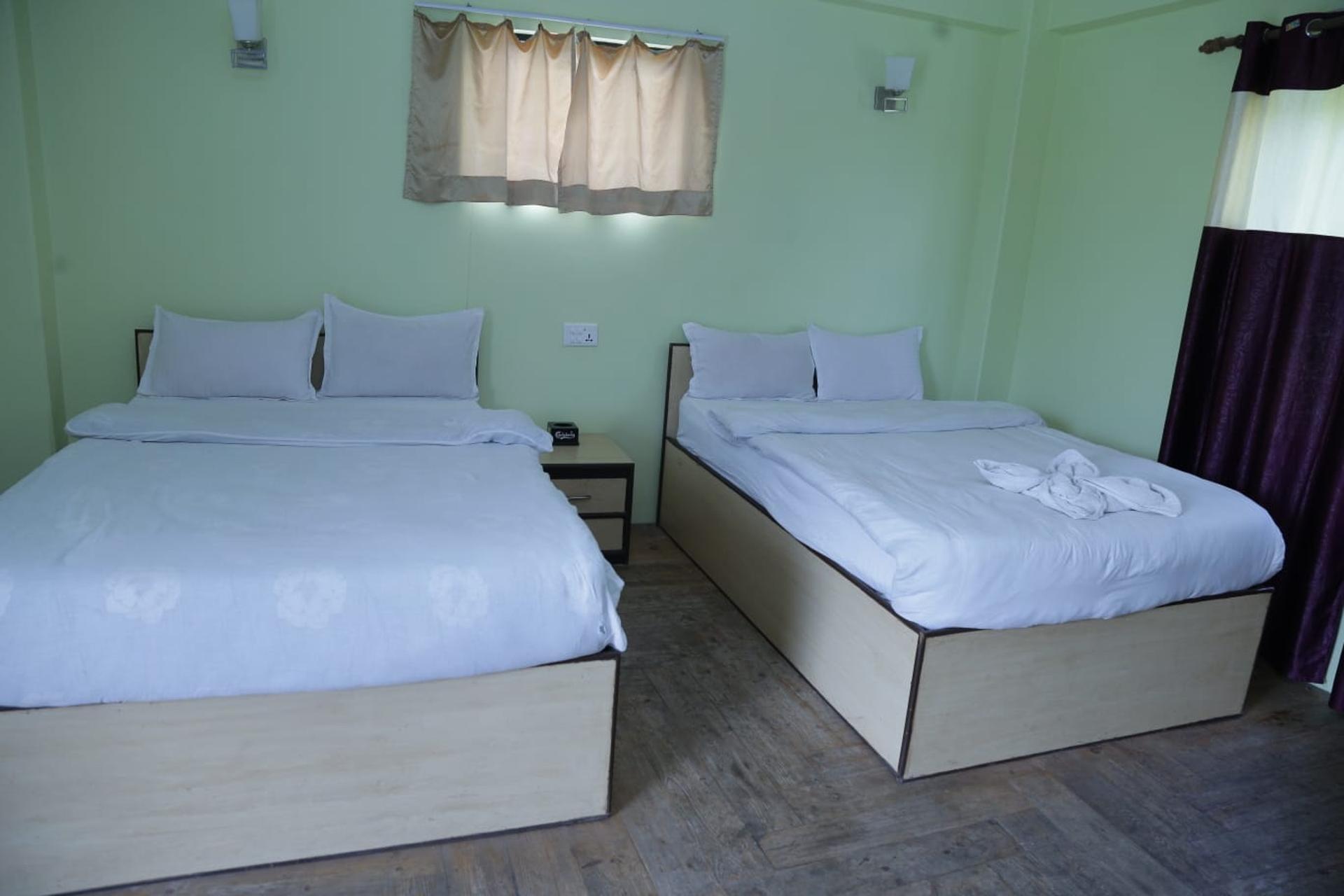 Standard Twin Room
