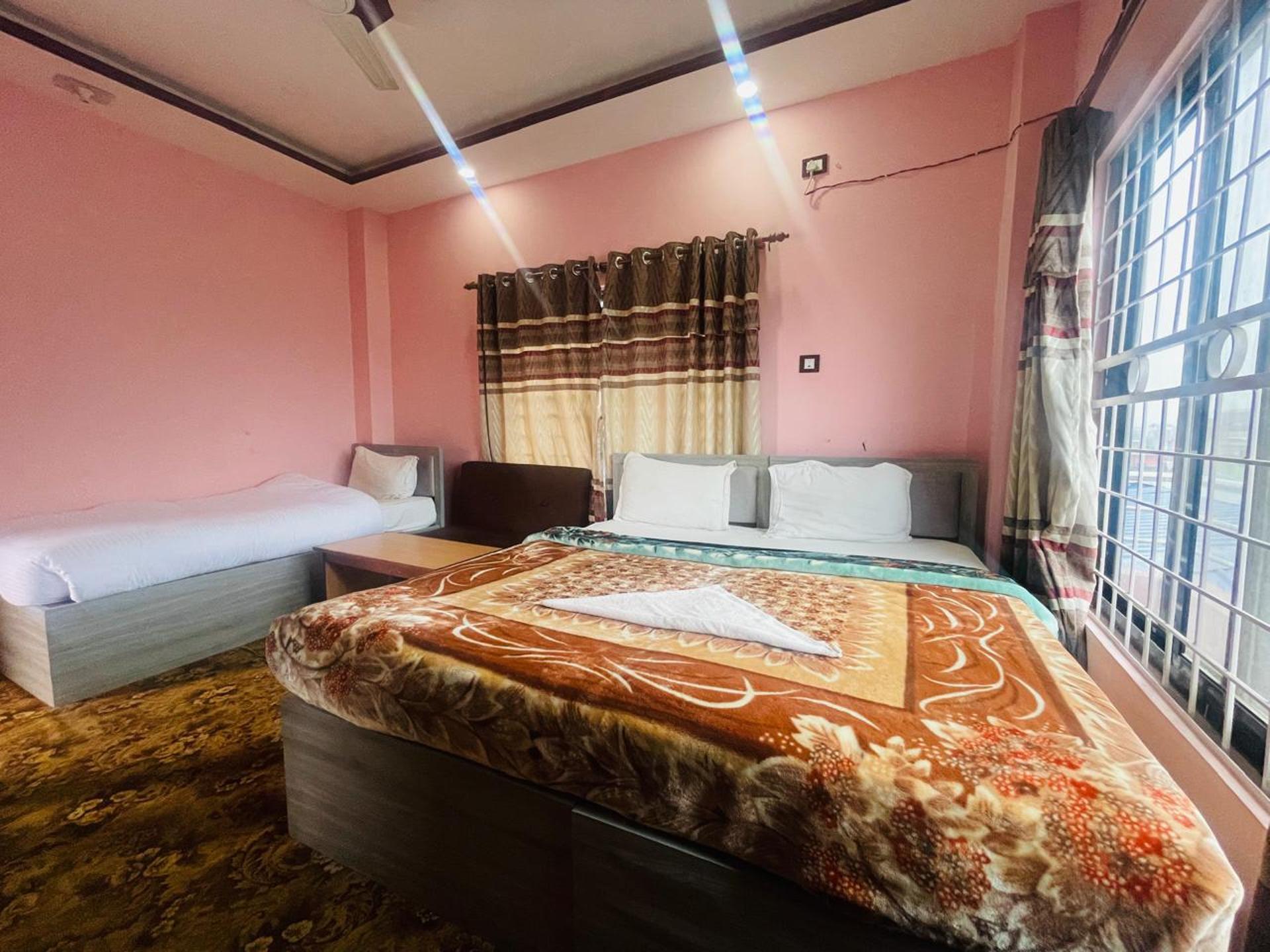 Deluxe Single and Double Bed Room