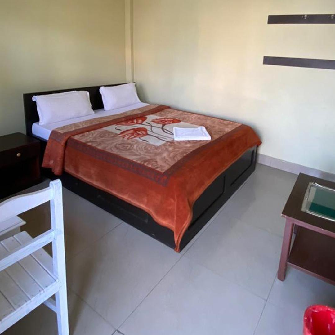 Standard Couple Room