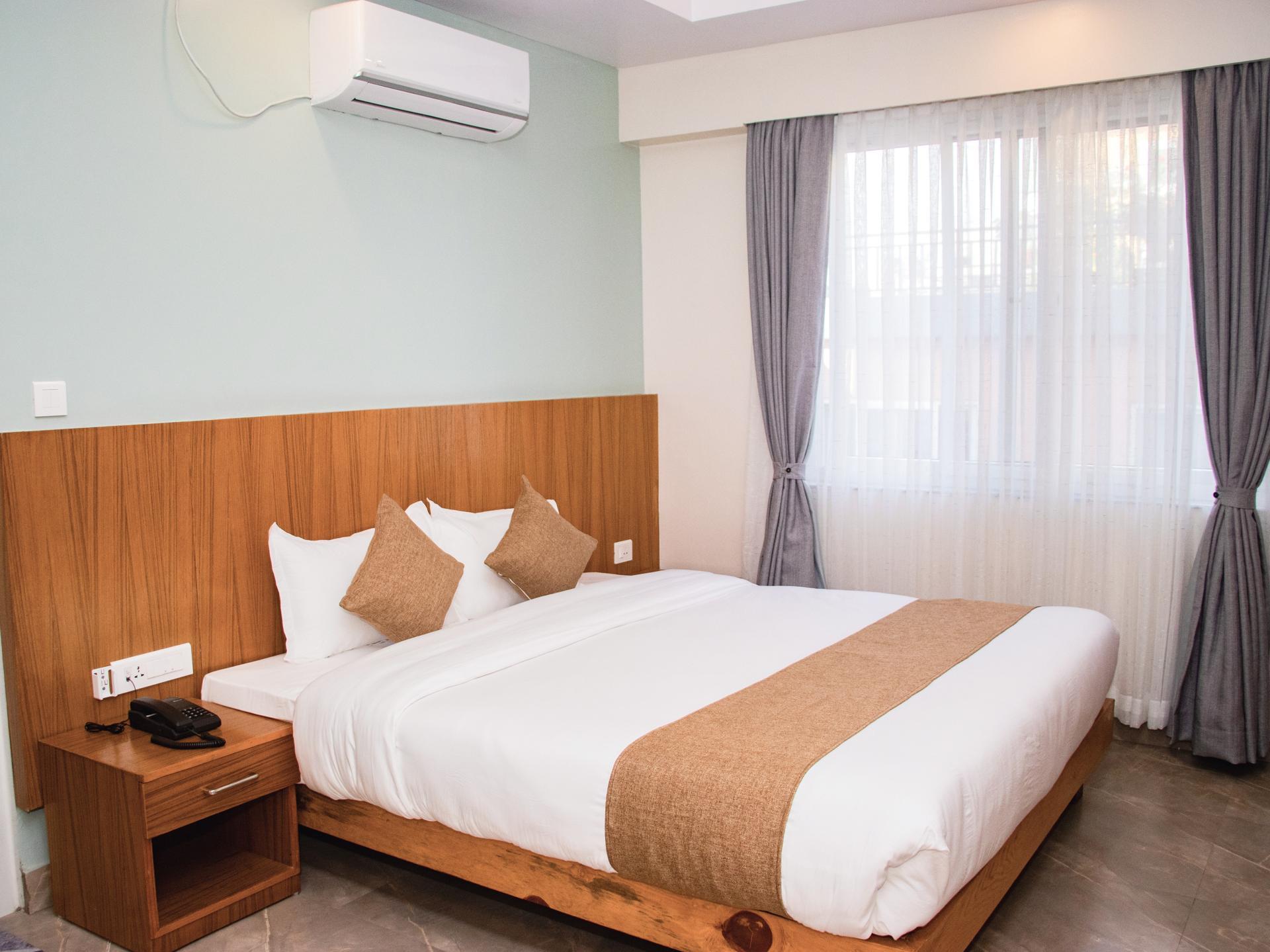 Deluxe King Room