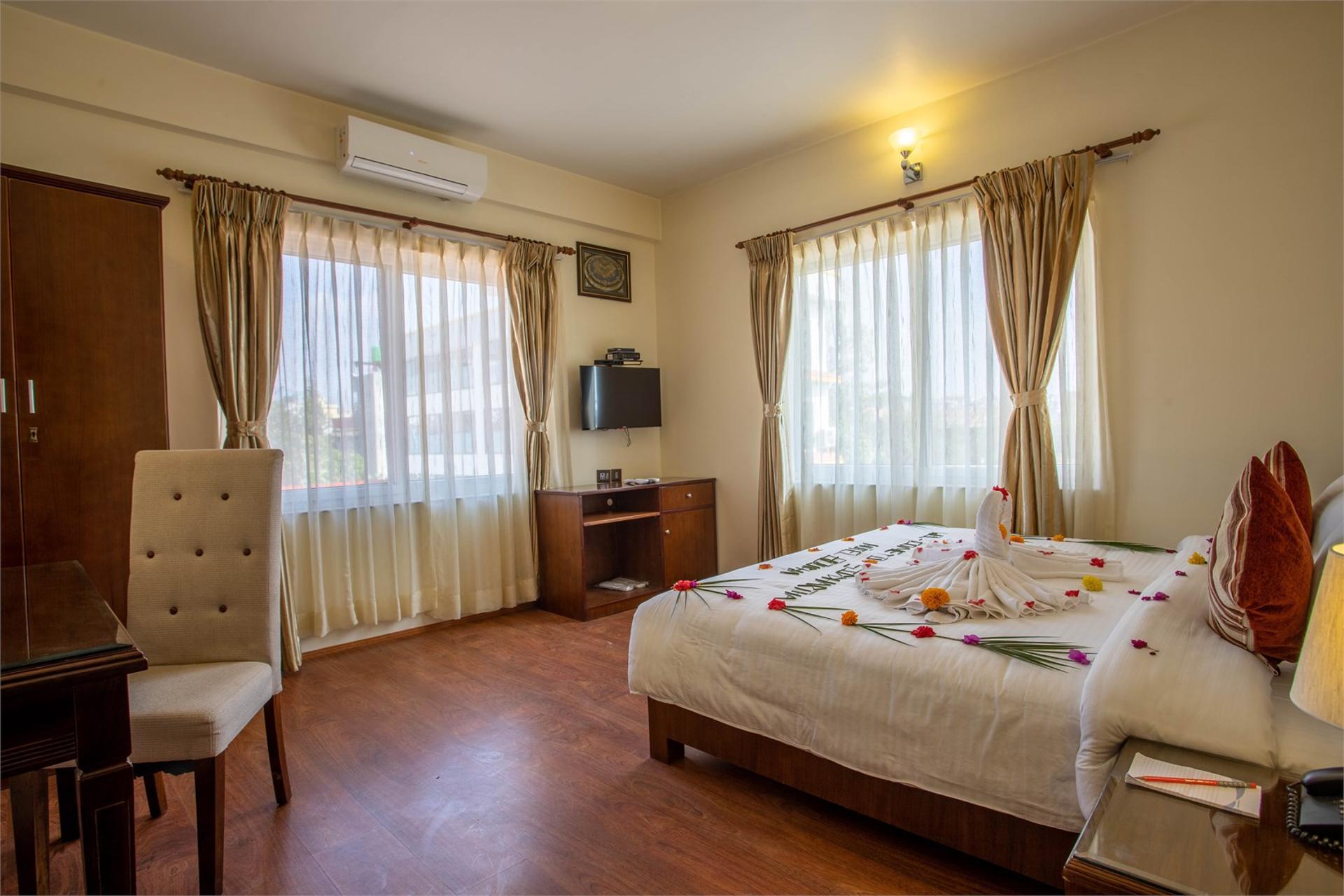 Deluxe Couple Room