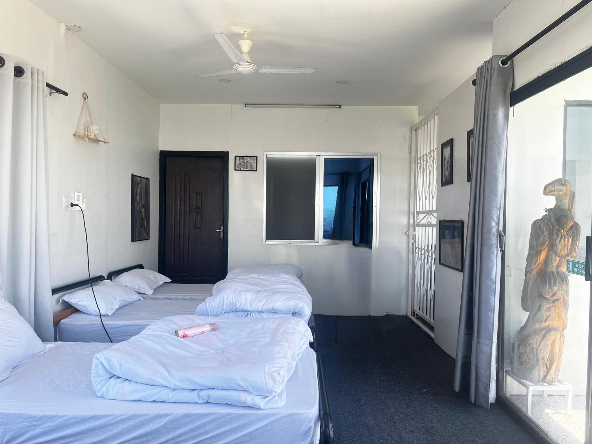 Hall Room