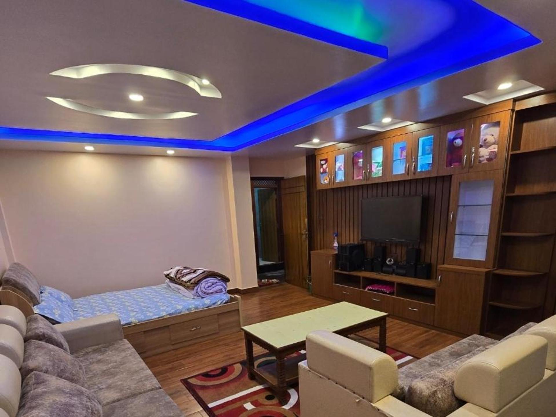 King Studio with Sofa Bed