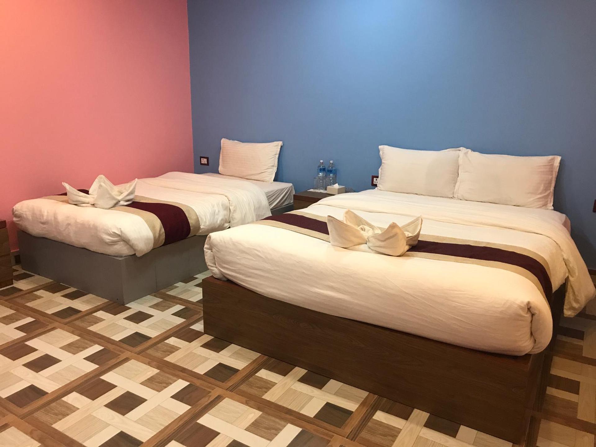 Deluxe Queen Room