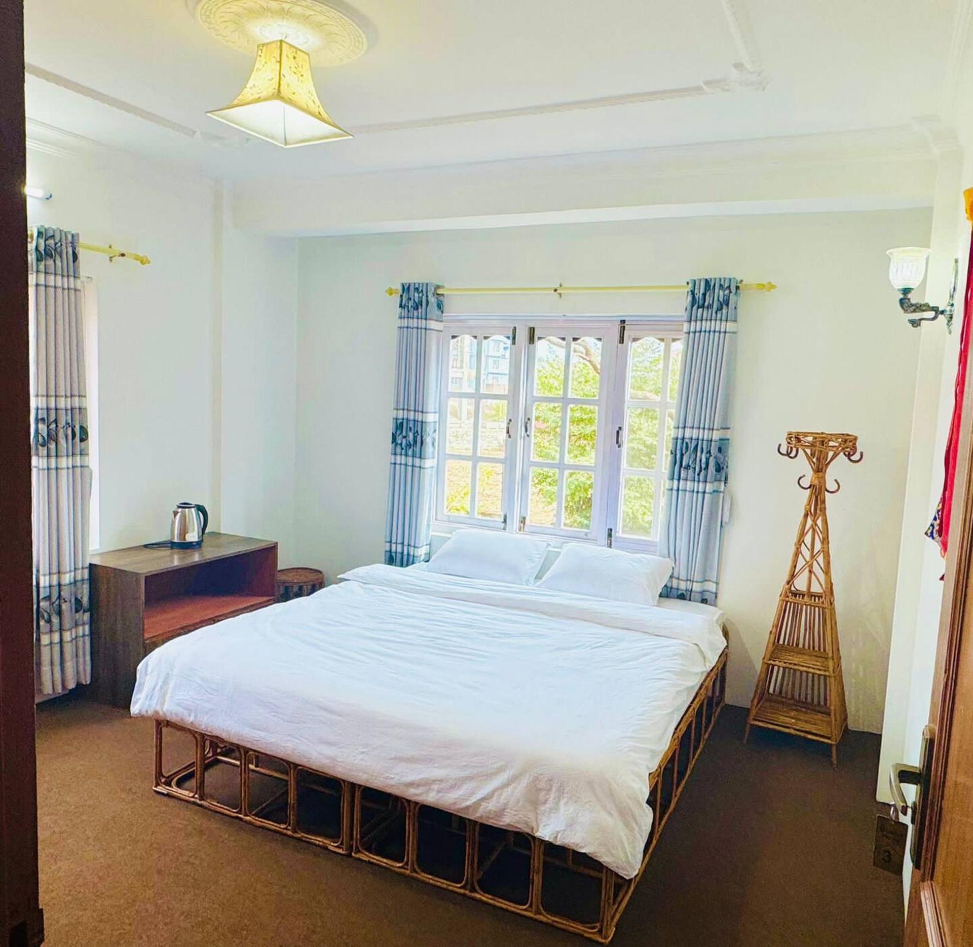 Large Single Room