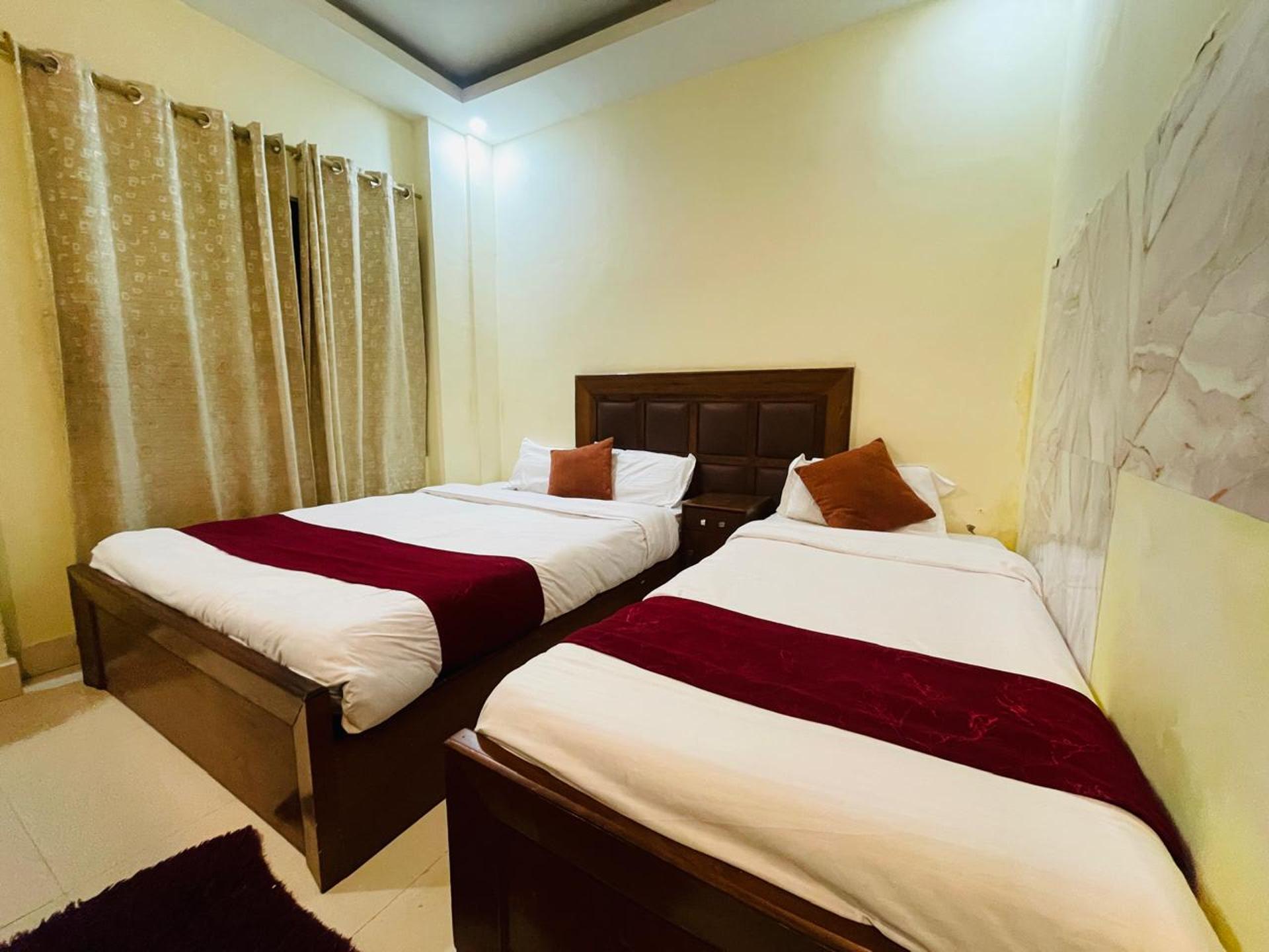 Twin Bed Room