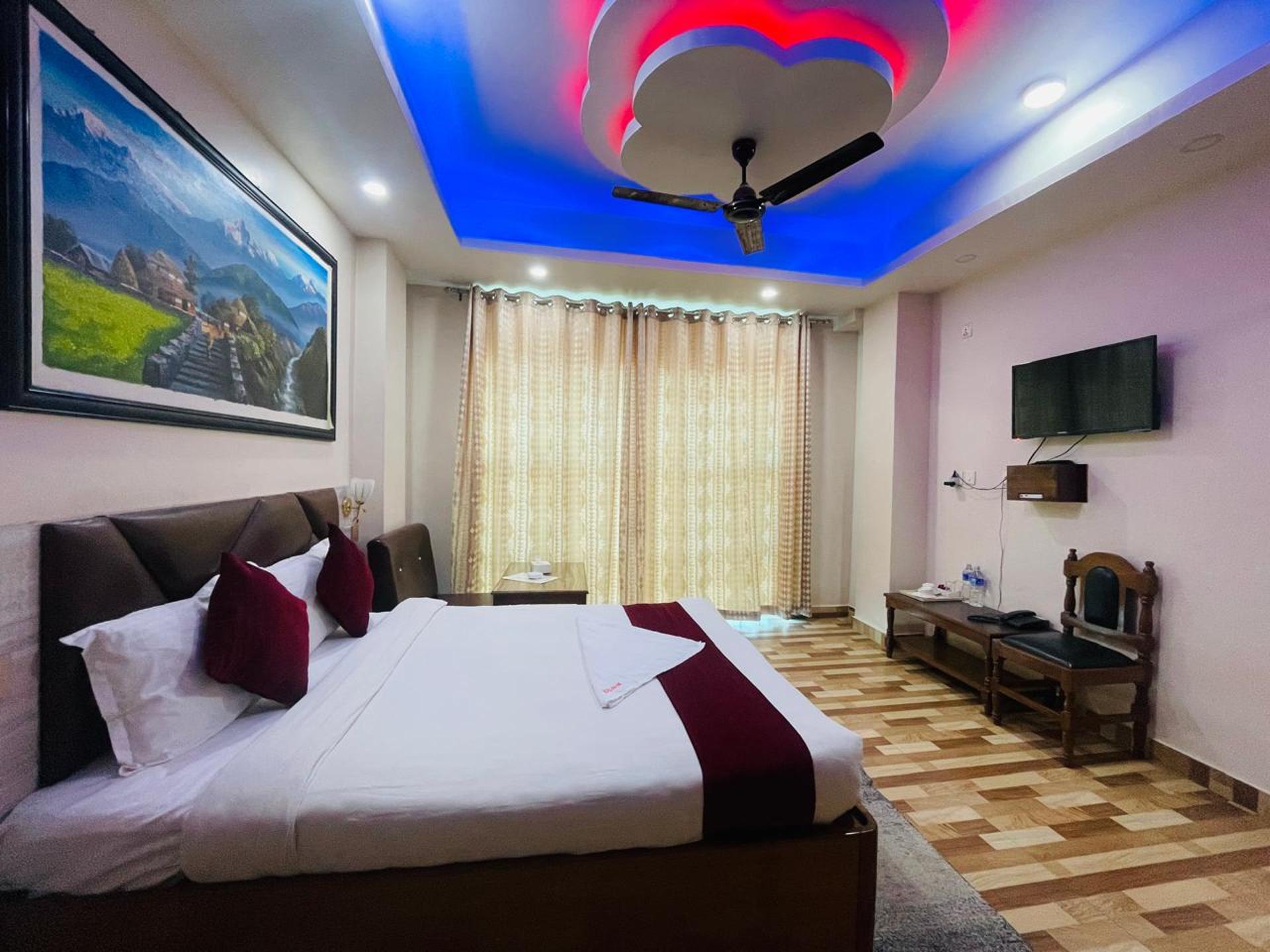 Deluxe Master Bed