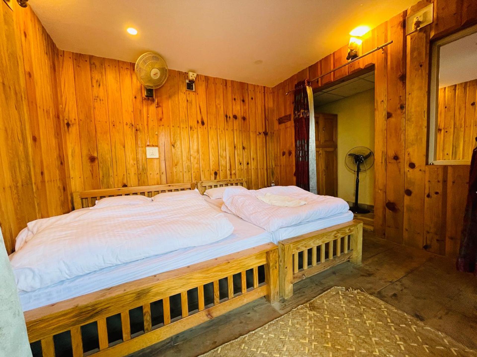 Triple Bed Room