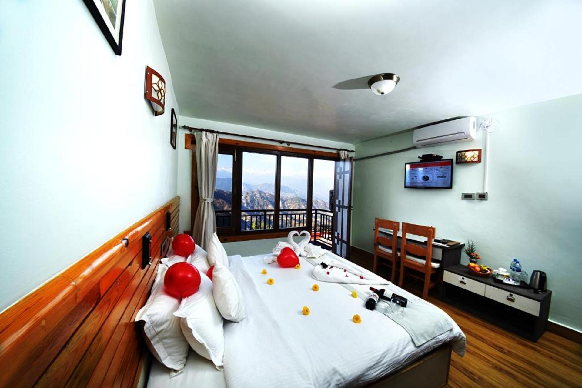 Deluxe Couple Room