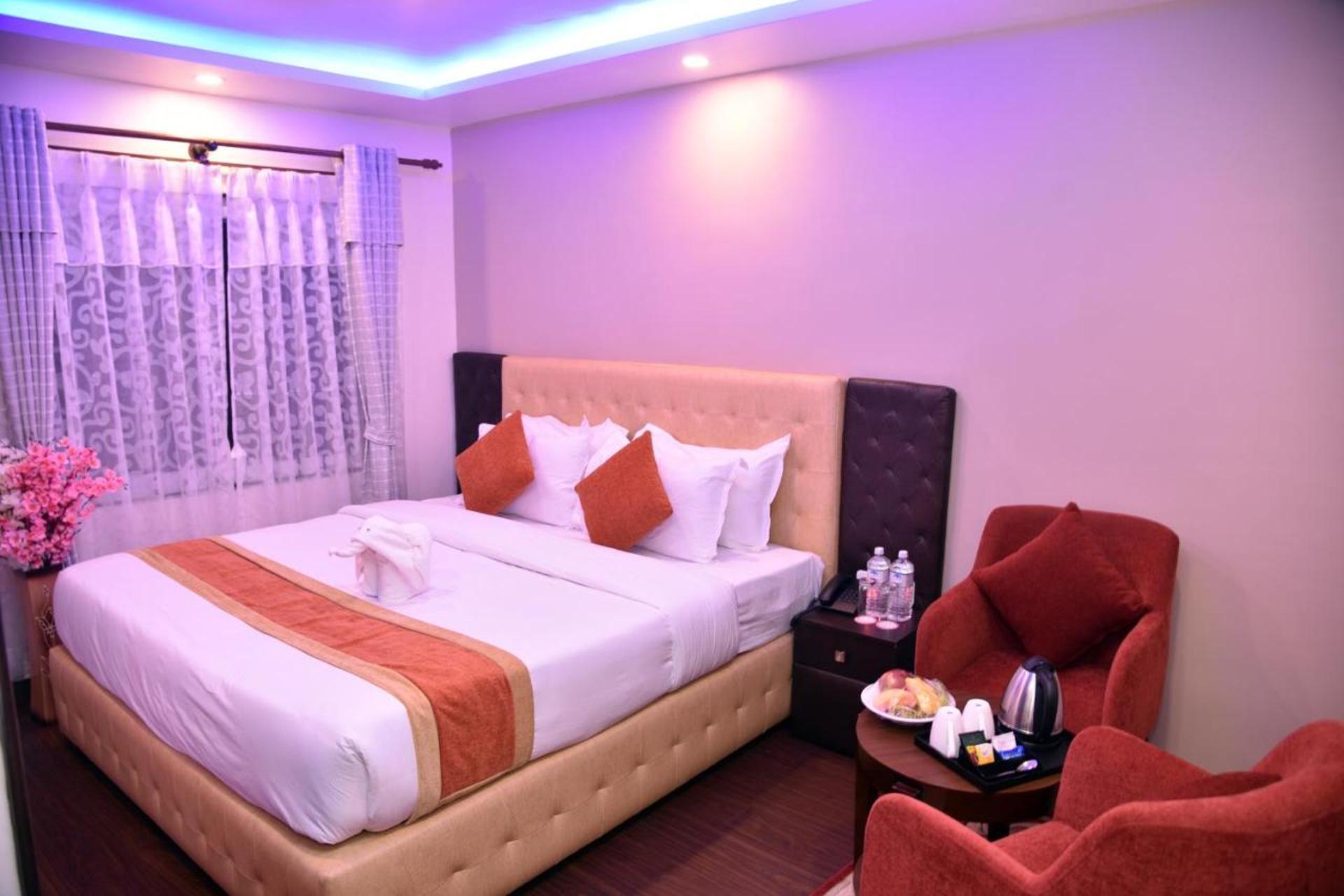 Deluxe Queen Room