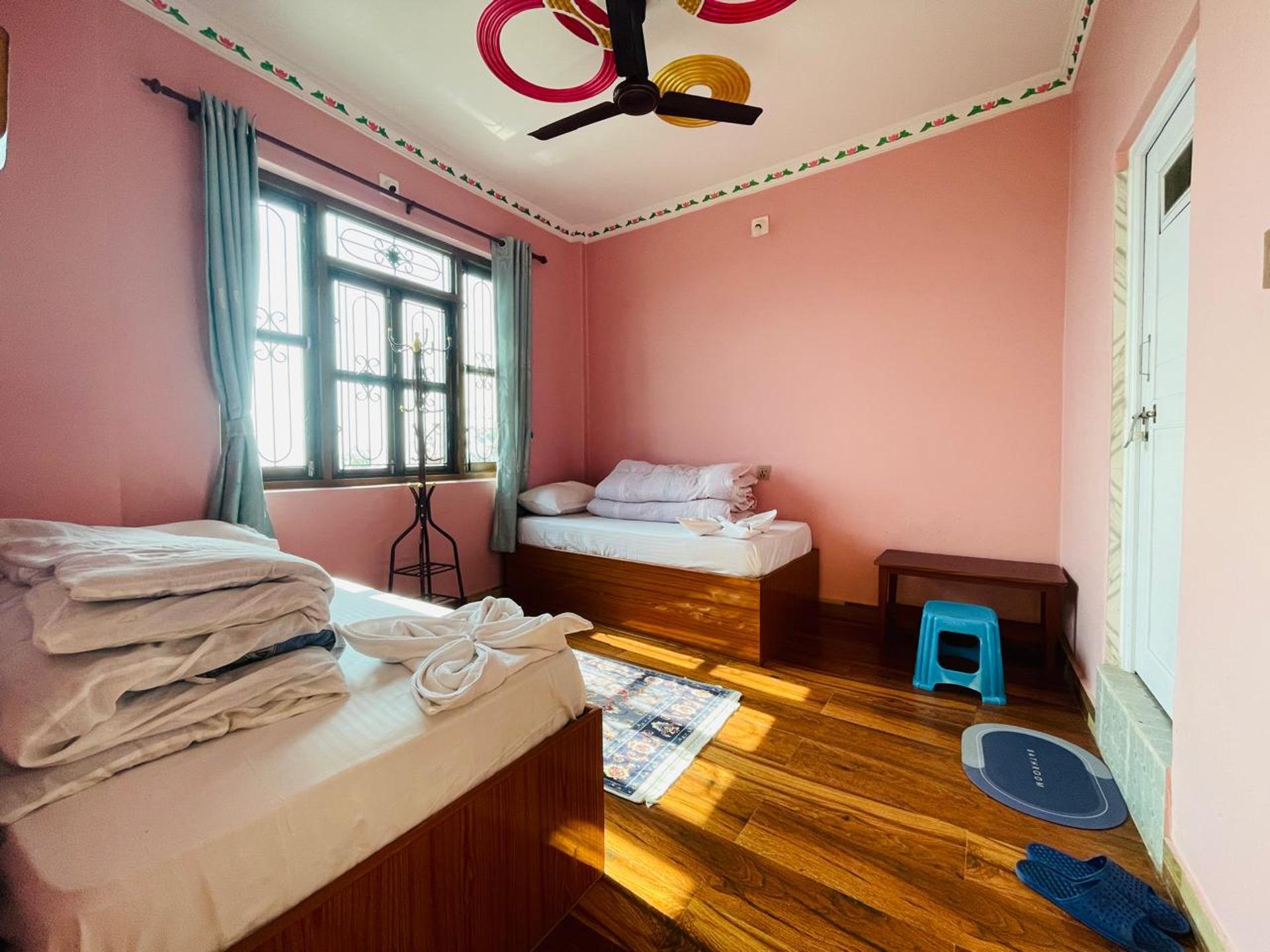 Twin Bed Room