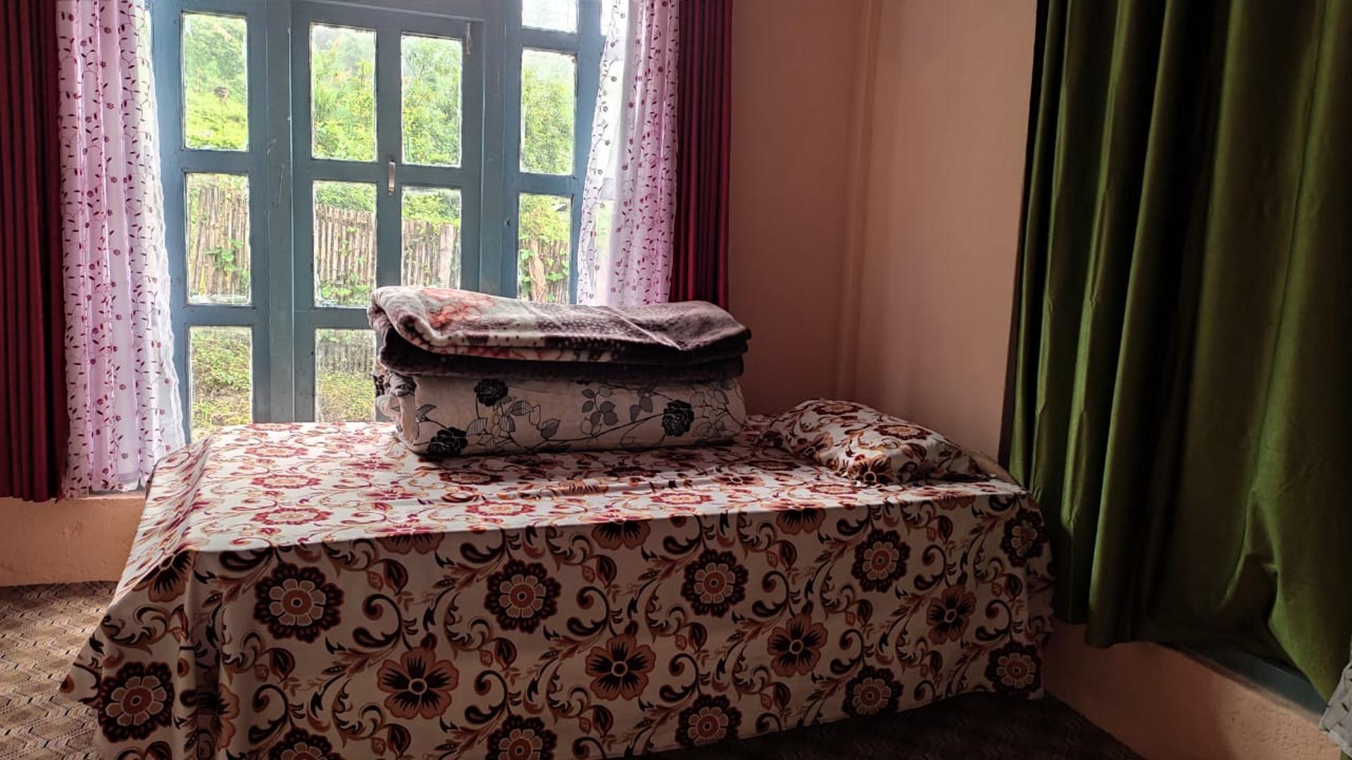 Twin Room With Attached Bathroom