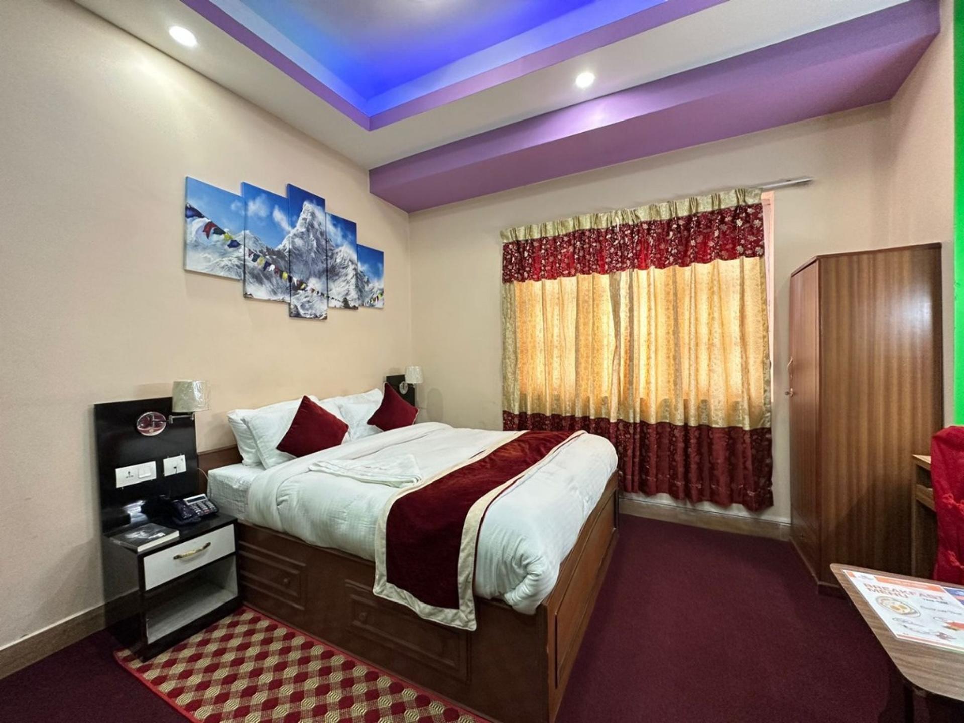 Deluxe King Room