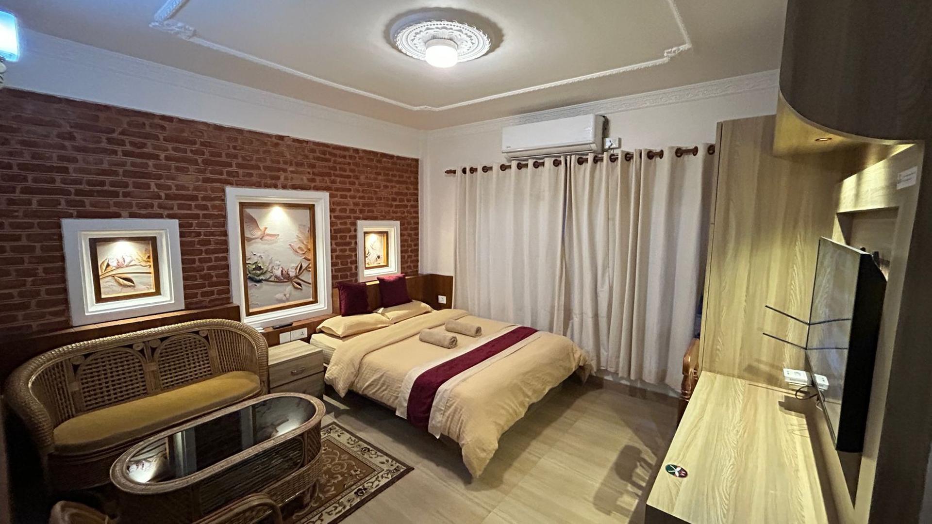 Studio Apartment