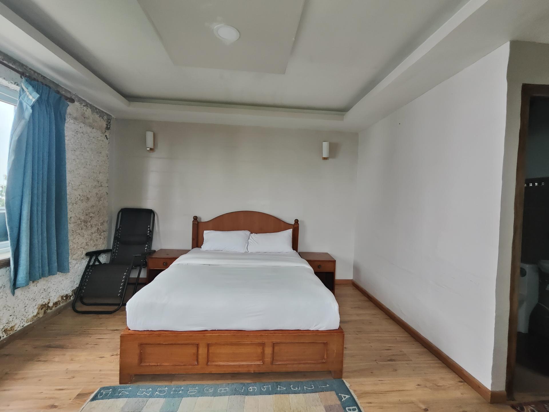 Deluxe Couple Room