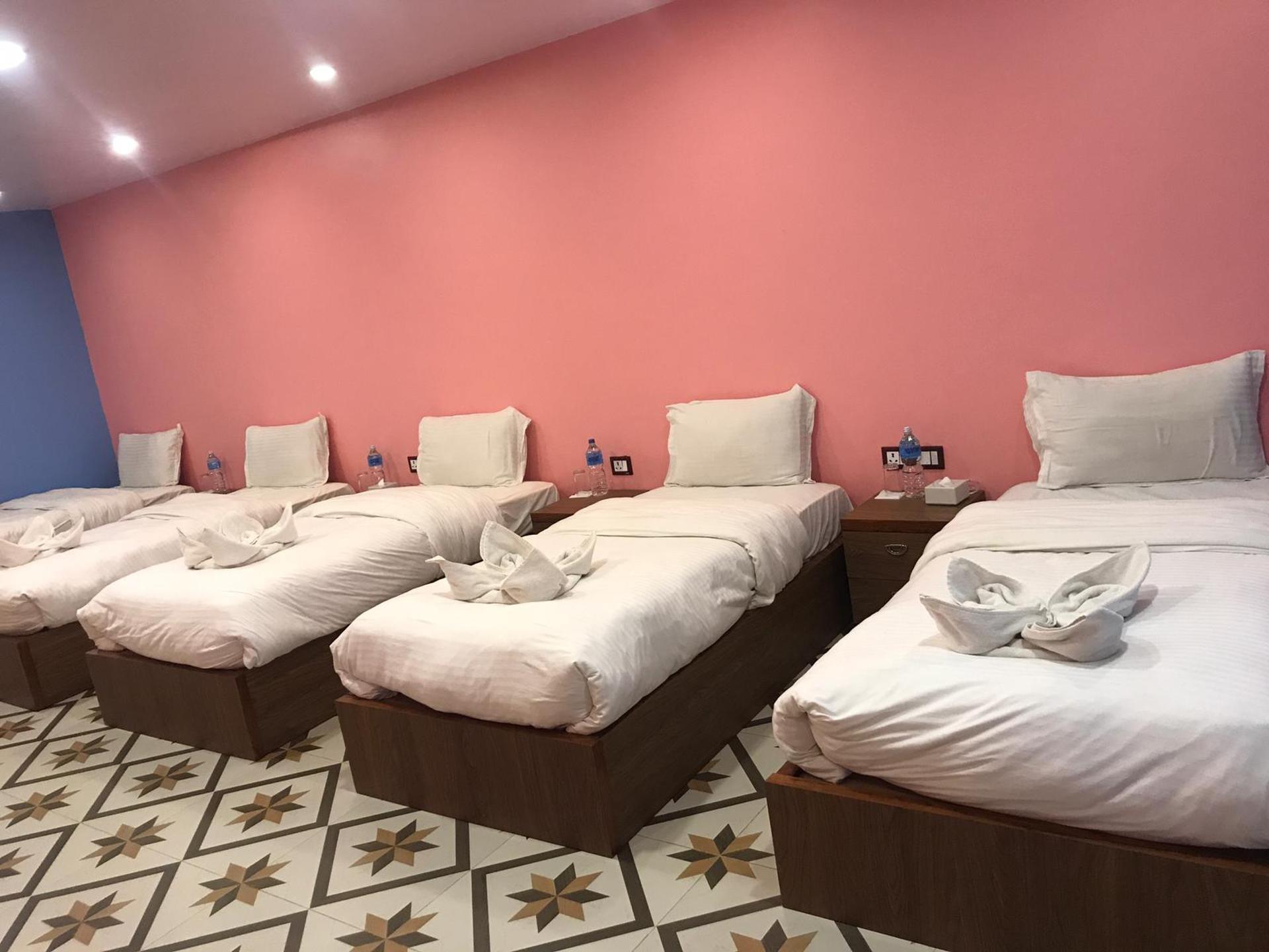 Common Room With 5 Occupancy