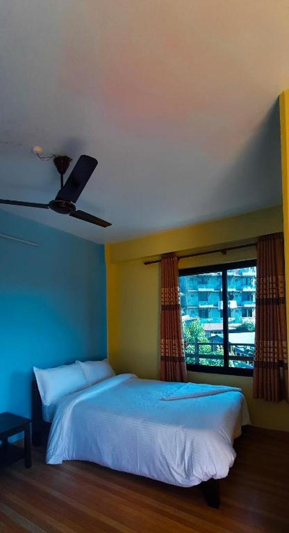 Deluxe King Suite Room