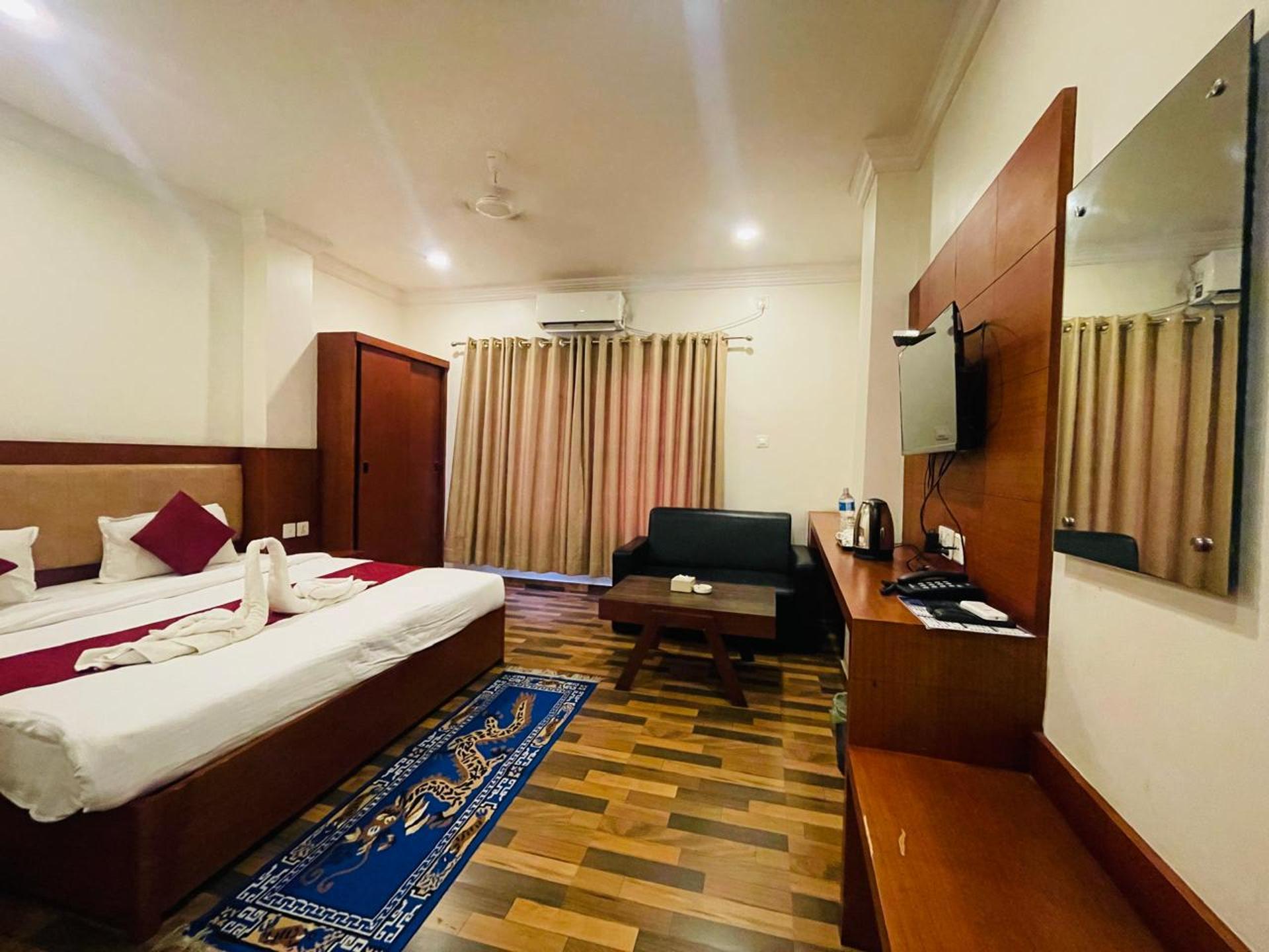 Deluxe Couple Bed