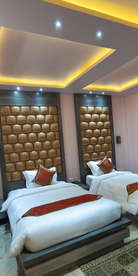 Twin Room With City View