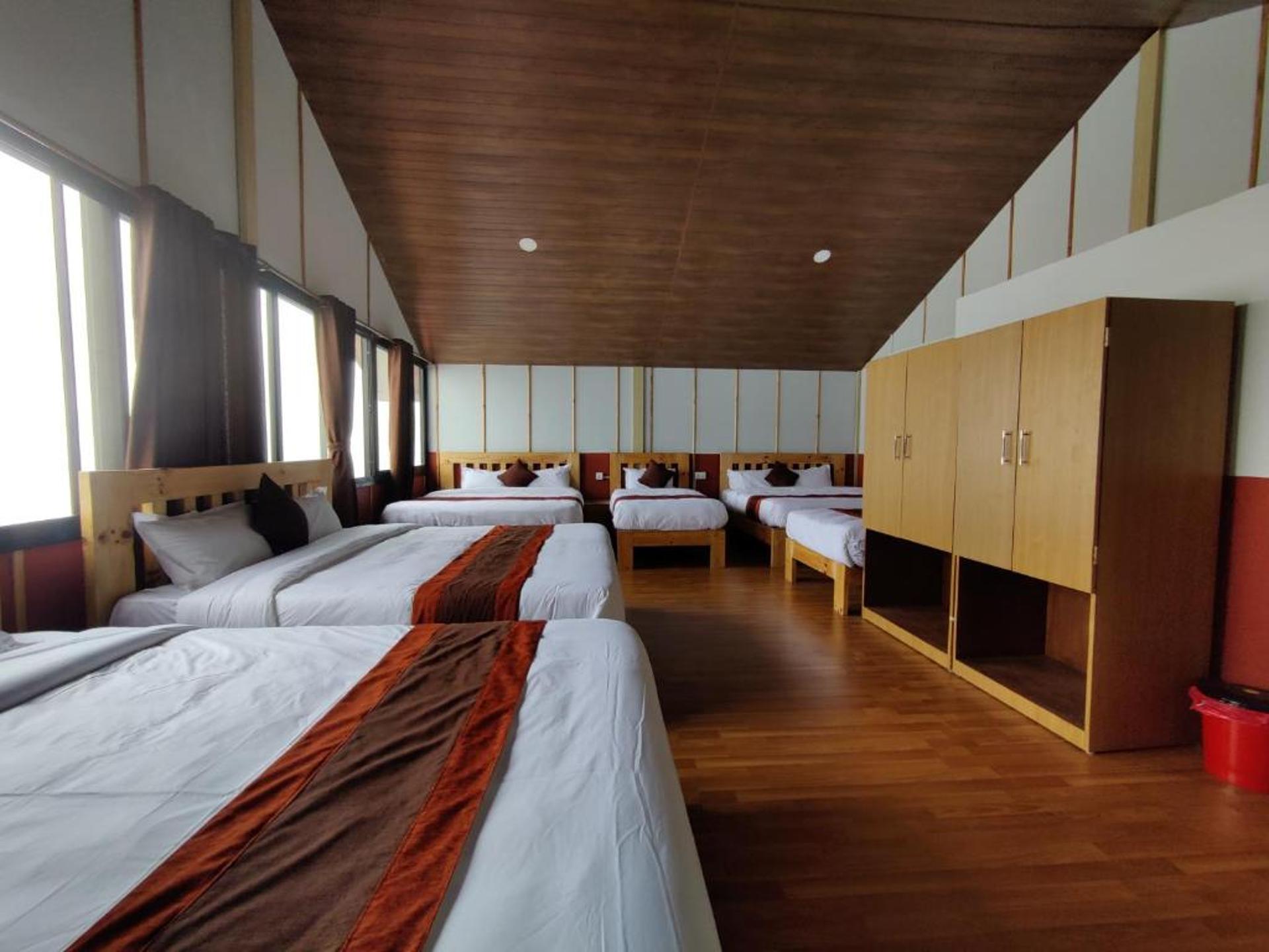 Hall Room