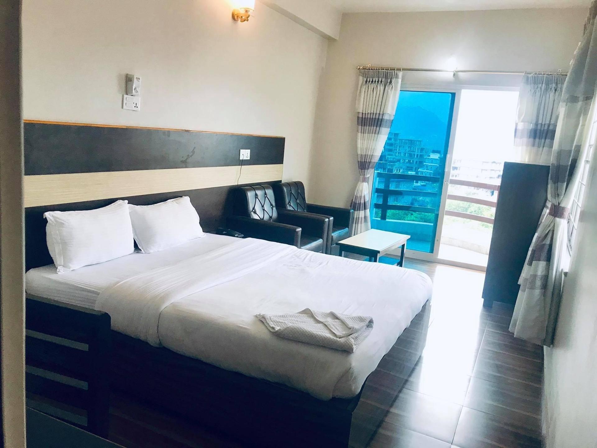 Standard Couple Room