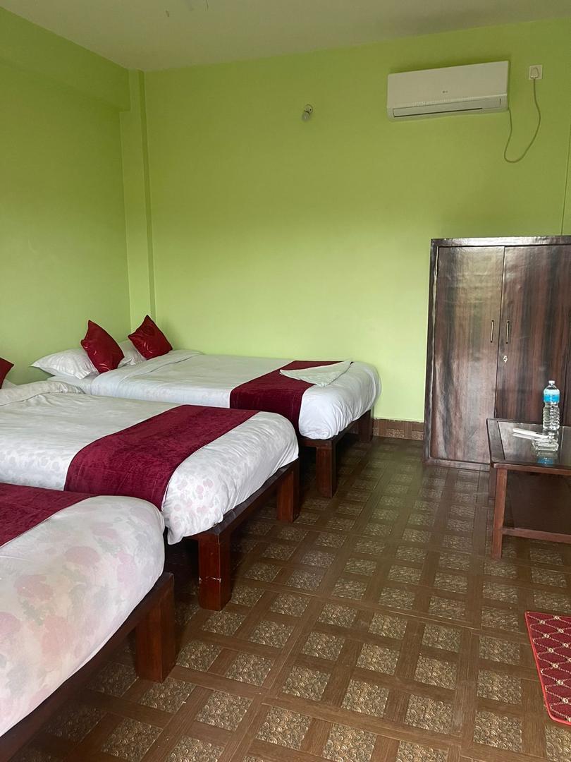 Deluxe Family Room