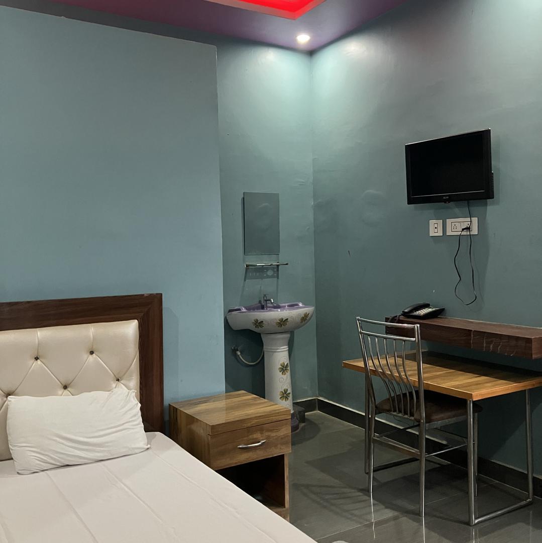 Double Bed with AC