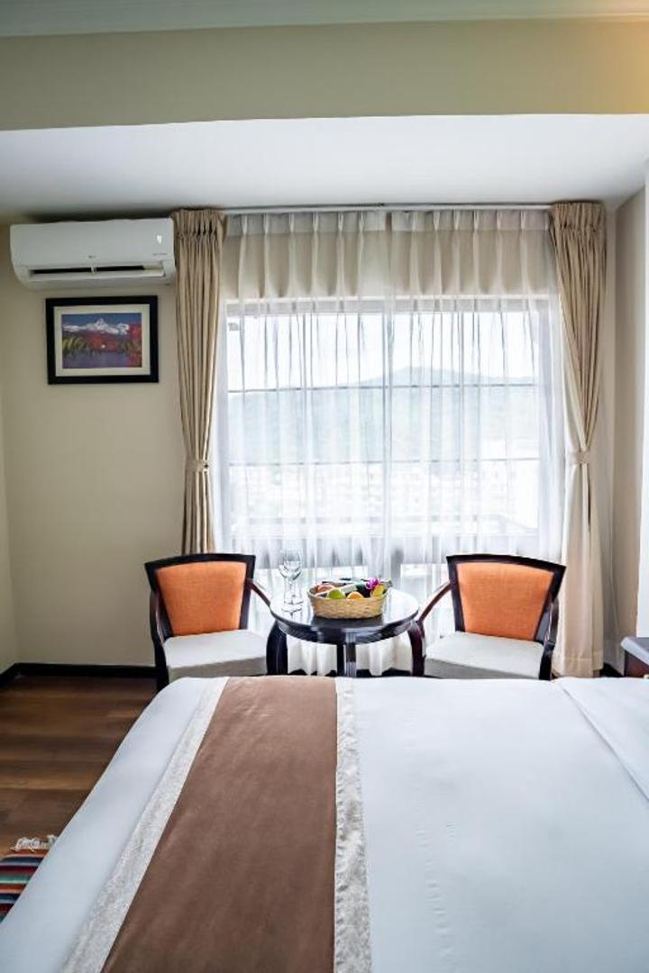 Deluxe Queen Room